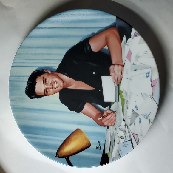 Elvis Presley Looking At A Legend Letters From Fans Limited Edition Plate #7219A - Picture 10 of 12